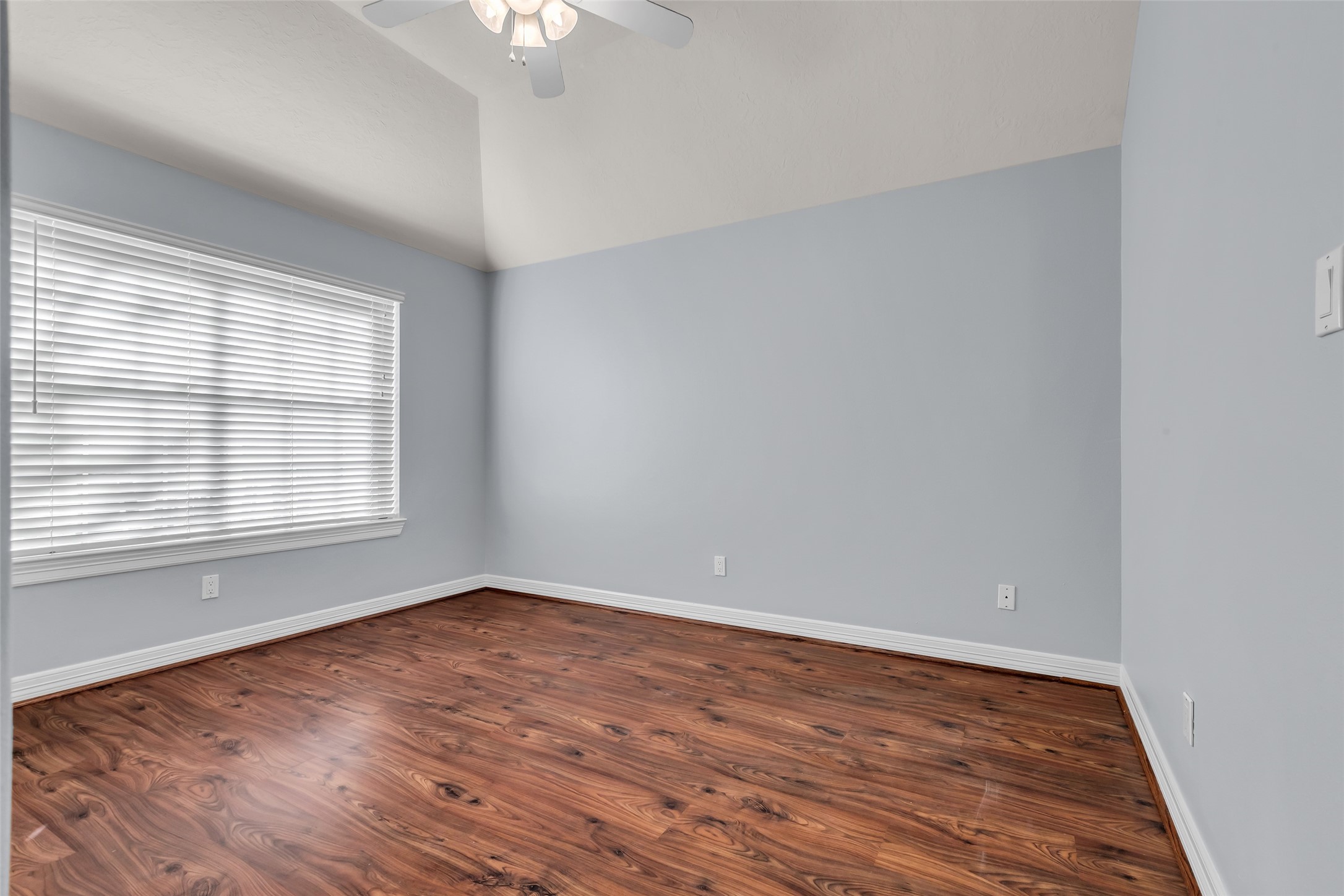 35 West Pines Drive Montgomery, TX 77356 - Photo 18 of 30 wooden floor in an empty room with a window