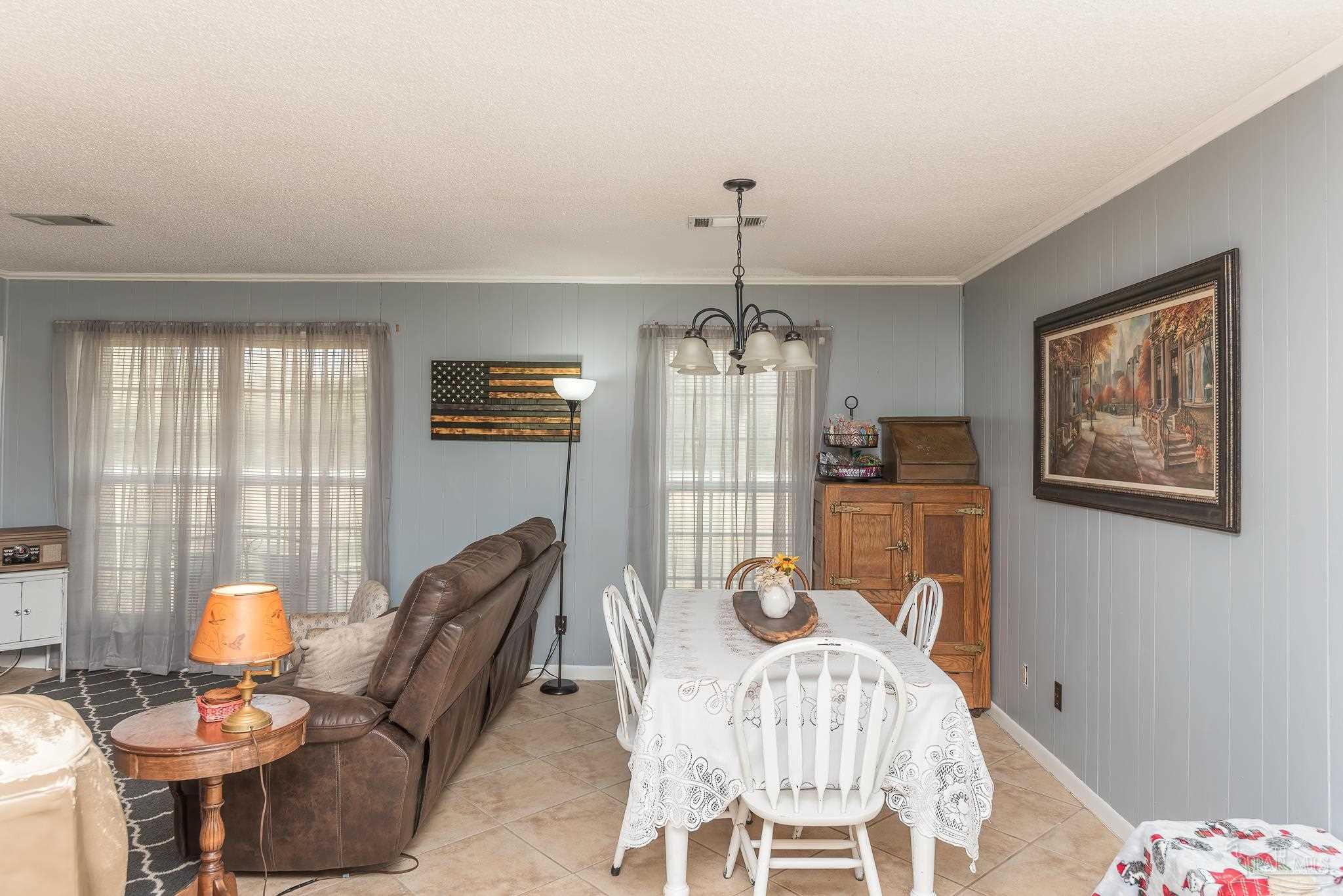 6286 Bullard Road Milton, FL 32570 - Photo 9 of 37 Gallery Image 9