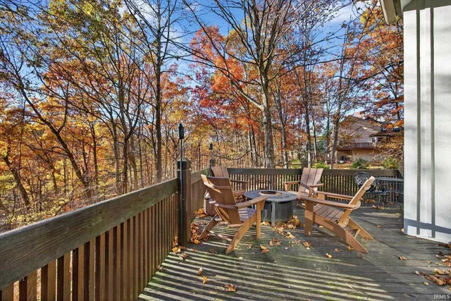 $629,000 | 9428 South Harbour Pointe Drive, Bloomington, IN 47401