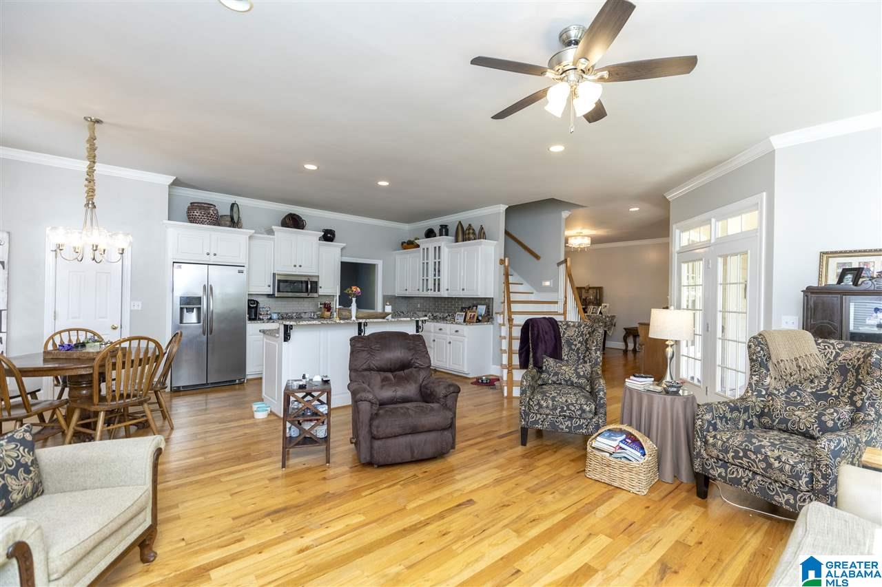 220 Carriage Lane Alabaster, AL 35007 - Photo 6 of 50