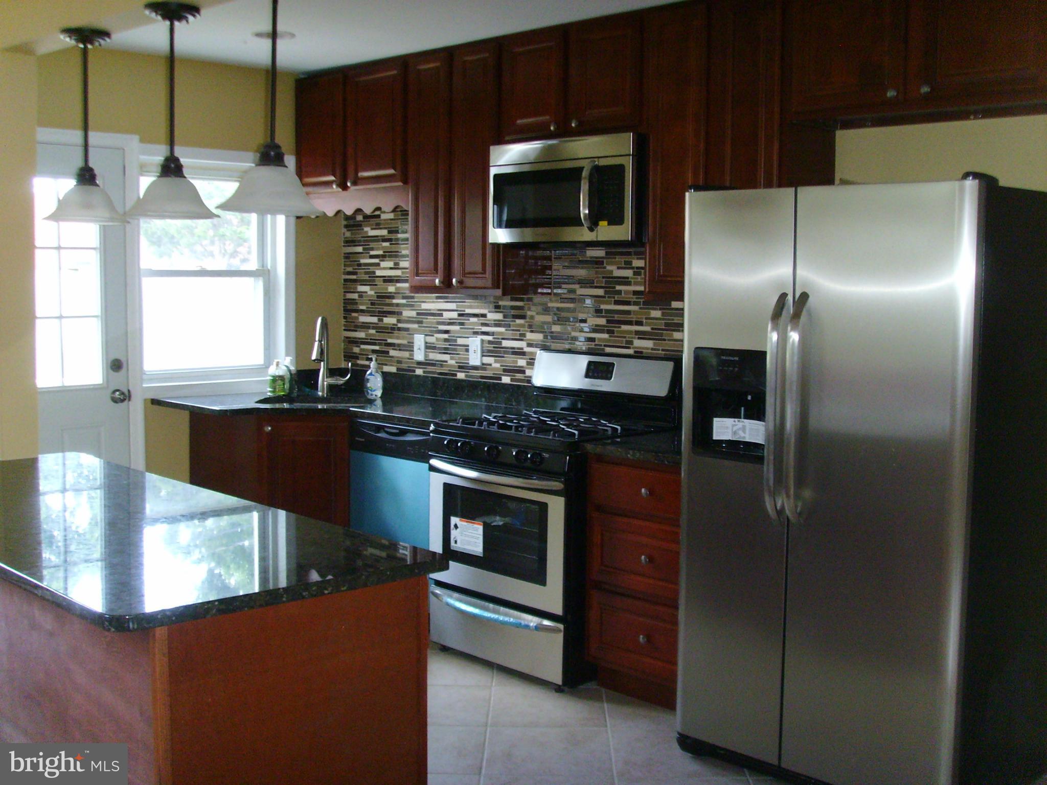 1228 Silverthorne Road Baltimore, MD 21239 - Photo 7 of 19 Kitchen
