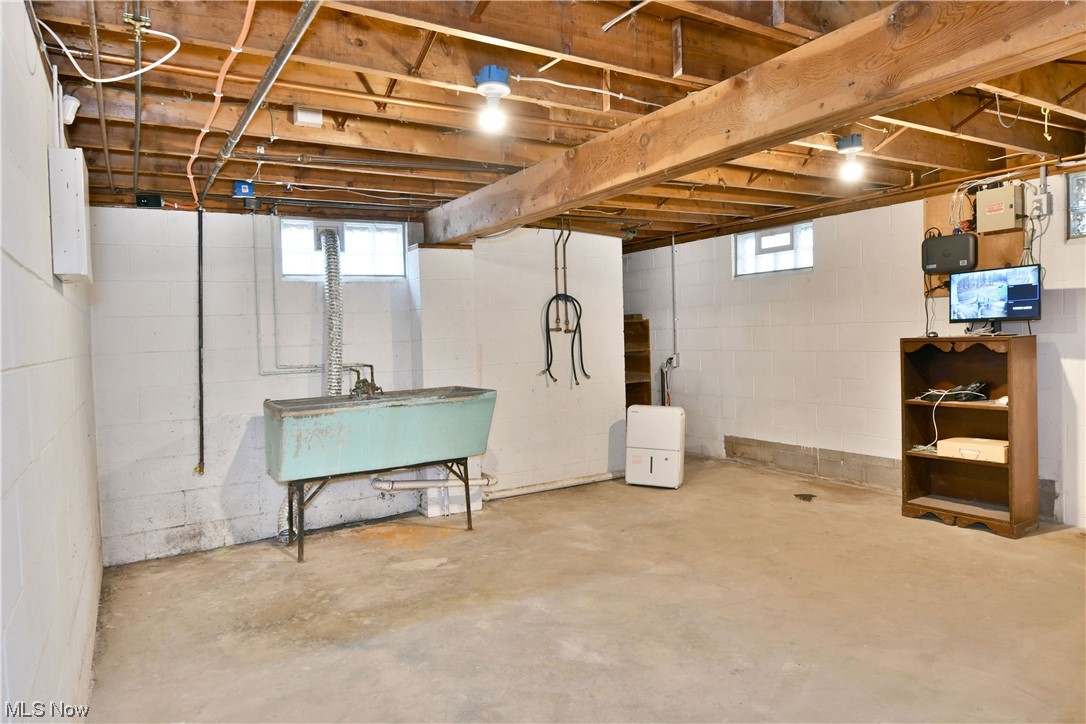 4011 Burkey Road Youngstown, OH 44515 - Photo 36 of 36 Gallery Image 36