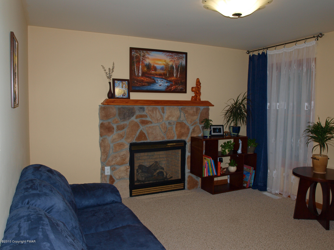 2918 Northampton Road Tobyhanna, PA 18466 - Photo 4 of 13 Family Room