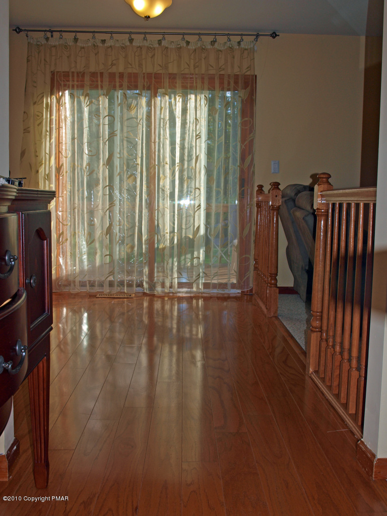2918 Northampton Road Tobyhanna, PA 18466 - Photo 7 of 13 Kitchen Eating area