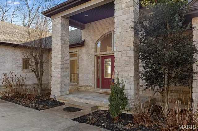 $765,000 | 140 Norfork Court, Defiance, MO 63341