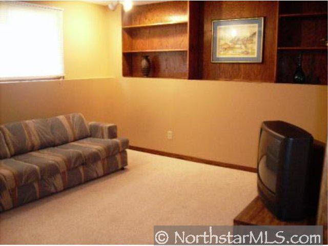 4903 Hanover Road Mound, MN 55364 - Photo 7 of 10