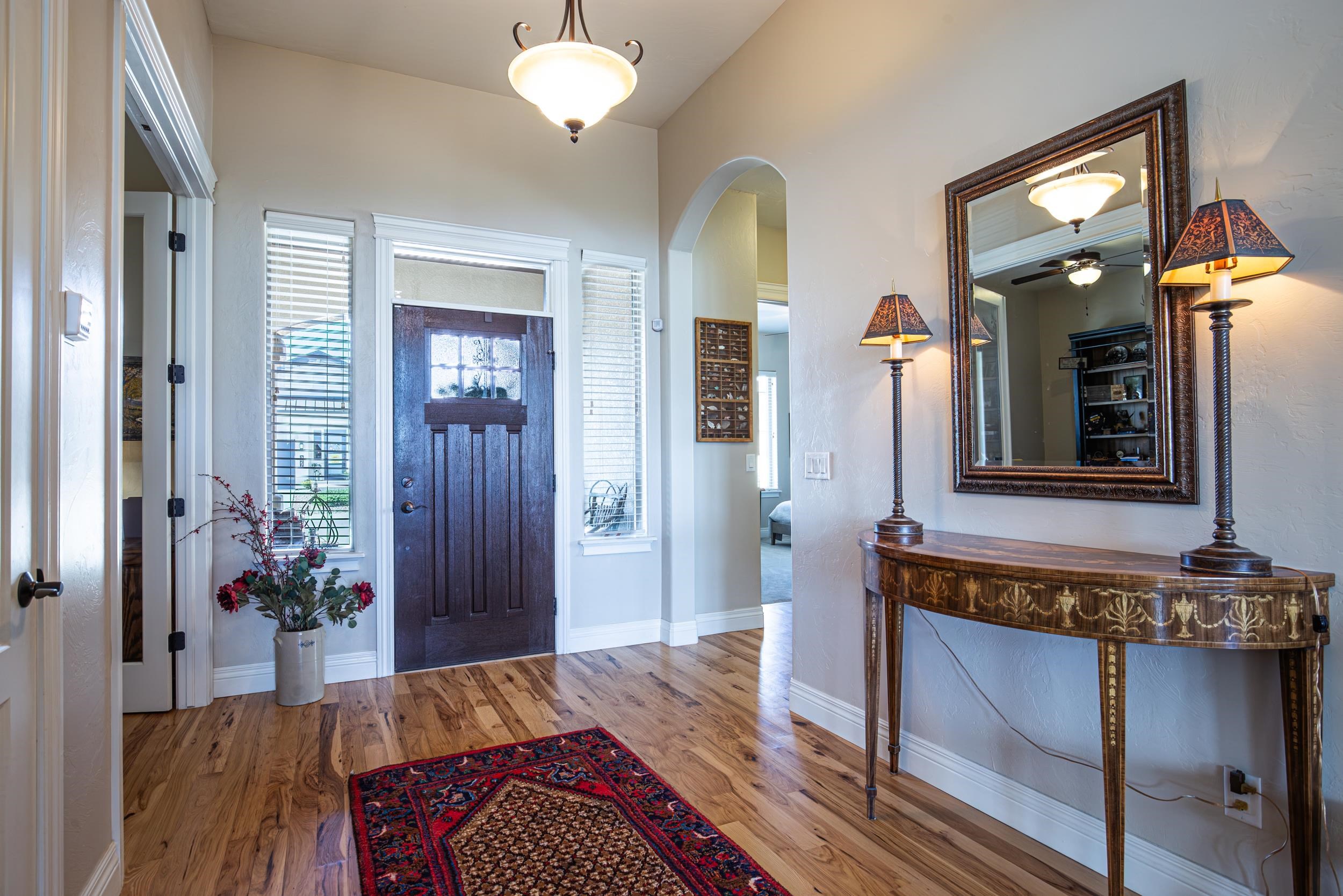 326 Red Point Road Grand Junction, CO 81507 - Photo 5 of 37 a living room with furniture