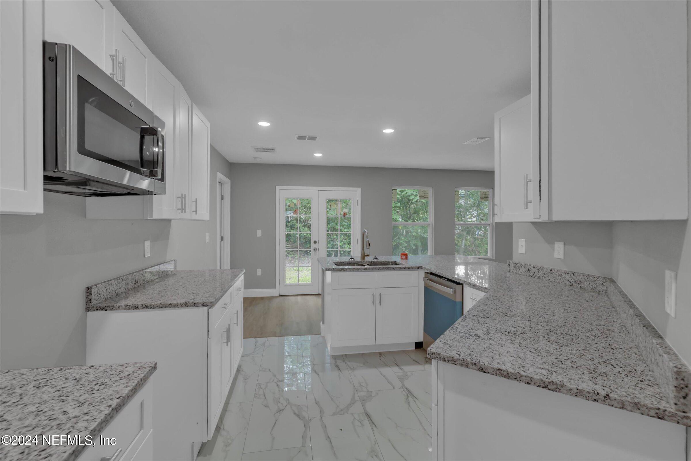 2031 Morehouse Road Jacksonville, FL 32209 - Photo 5 of 26 04-2031 Morehouse Road-4
