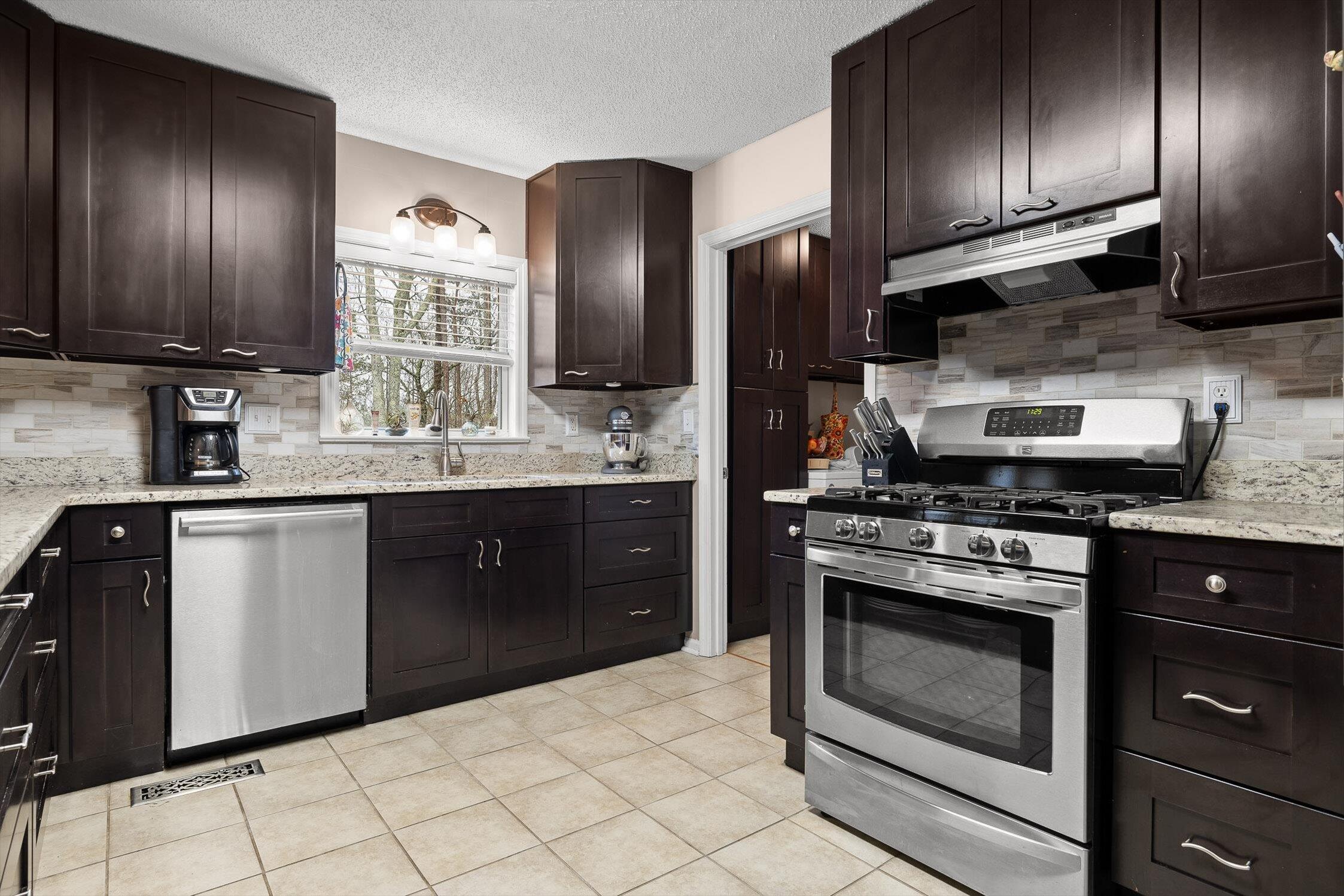 500 Majesty Road Soddy Daisy, TN 37379 - Photo 13 of 43 22-Majesty-21