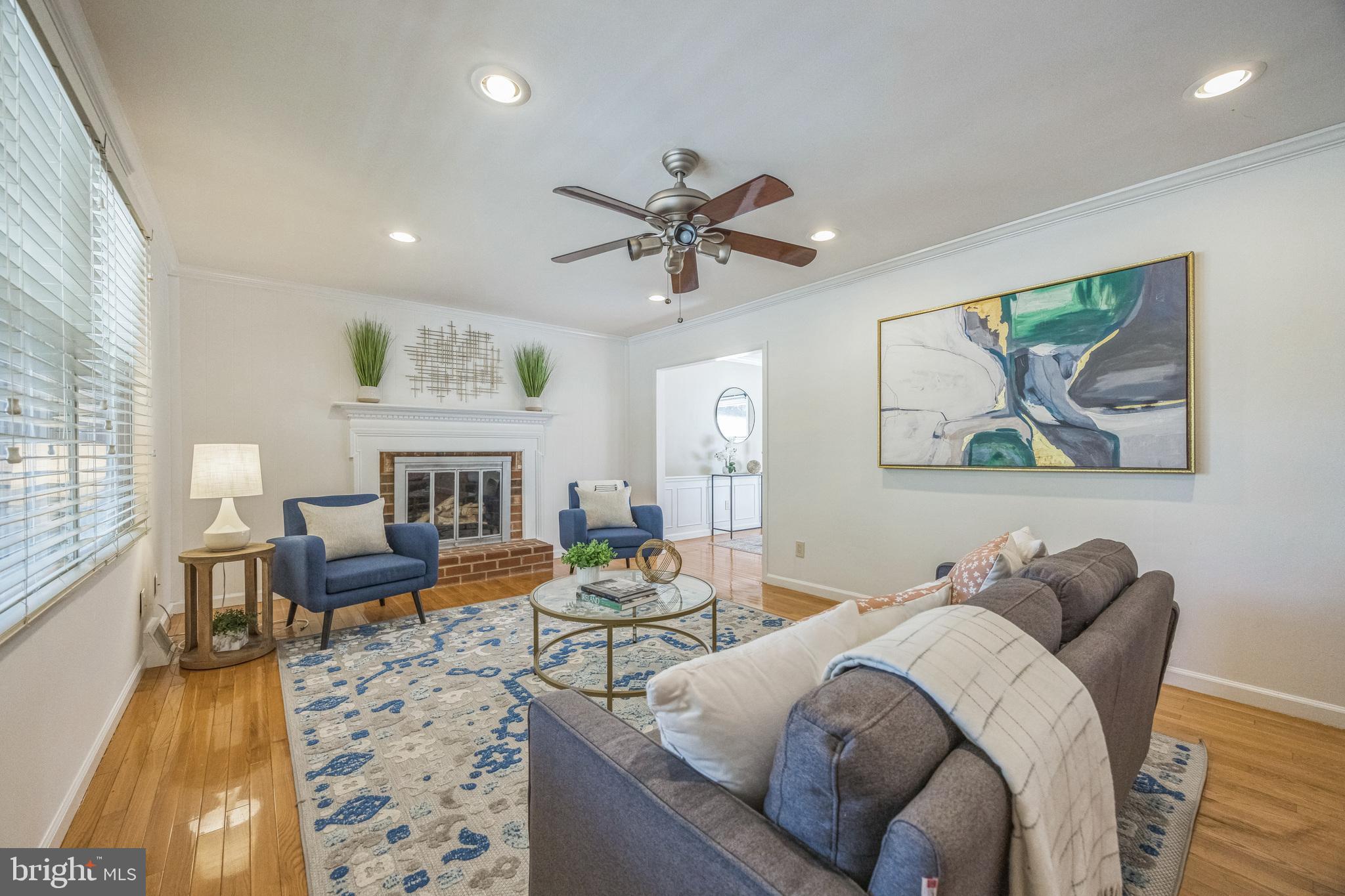110 Lynbrooke Road Springfield, PA 19064 - Photo 4 of 39 Spacious living room with wood burning fireplace