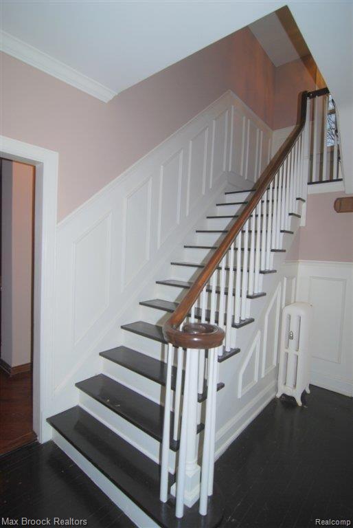 2048 West Maple Road Bloomfield Hills, MI 48301 - Photo 9 of 19 entrance-1.JPG