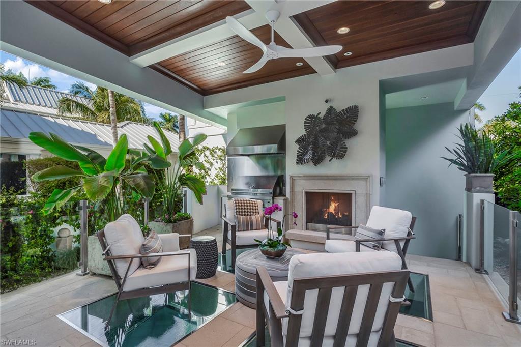 32 6th Street South Naples, FL 34102 - Photo 18 of 37