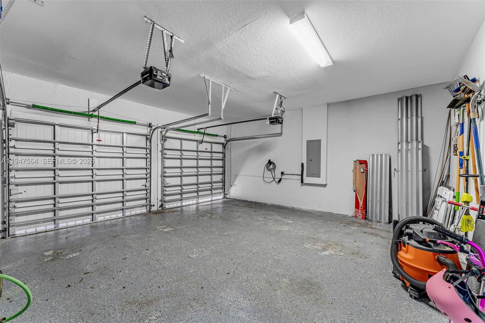 17475 Southwest 153rd Avenue Miami, FL 33187 - Photo 33 of 46 a view of a garage