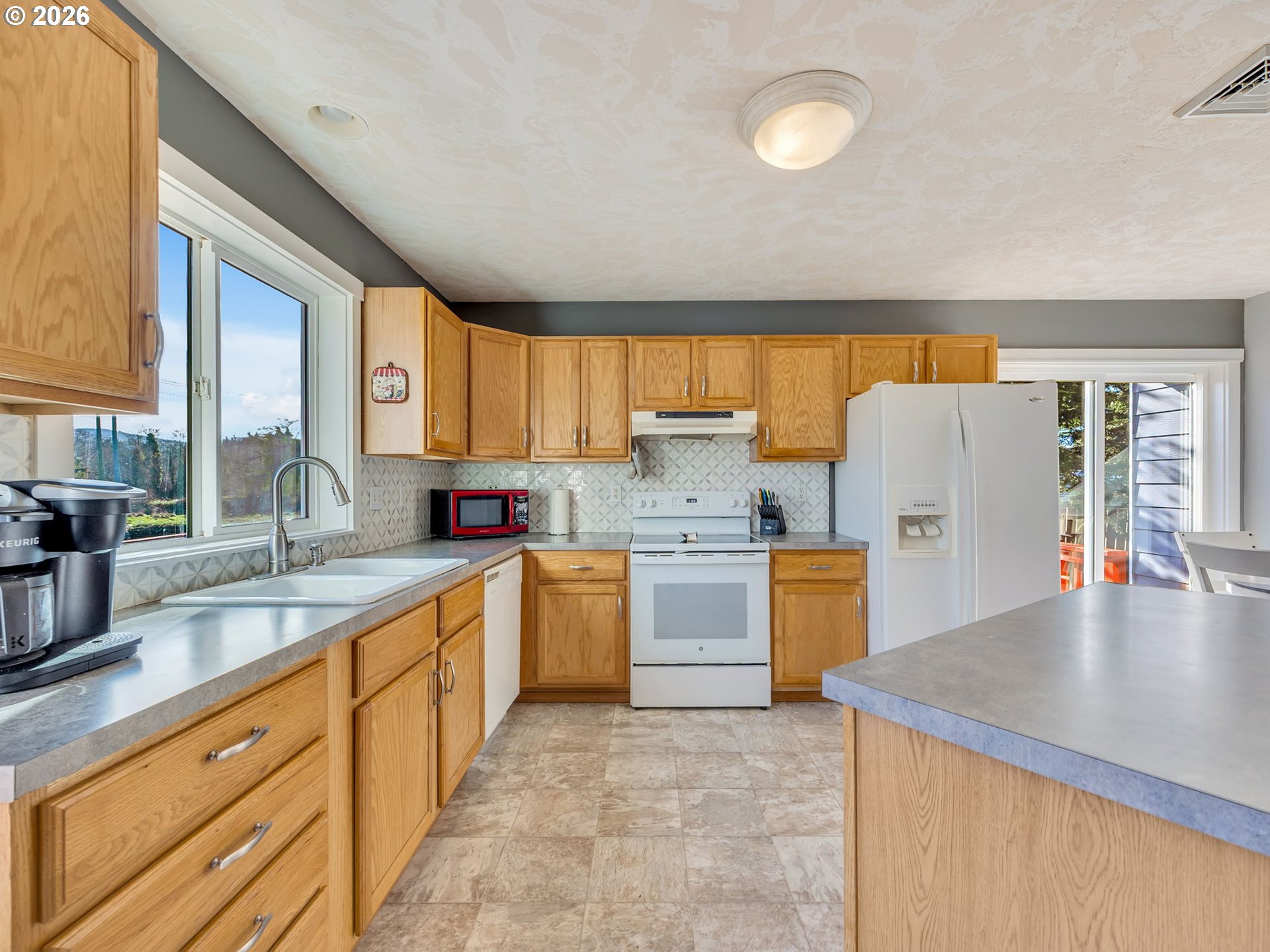 1255 Ave East Seaside, OR 97138 - Photo 16 of 40