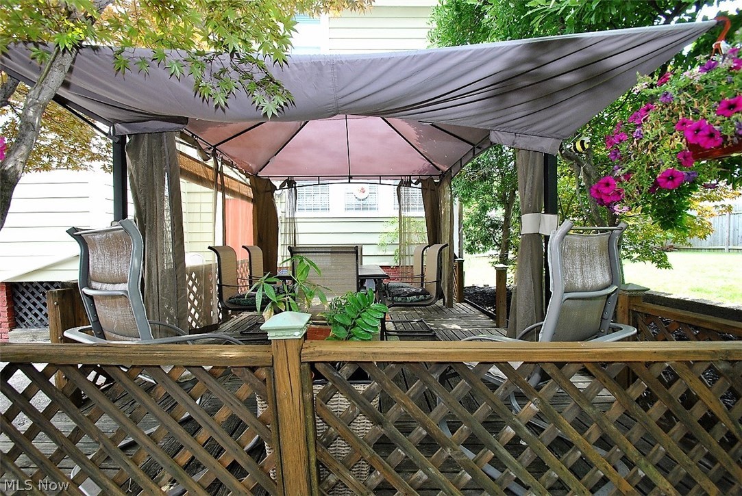 1874 Grantham Road Cleveland, OH 44112 - Photo 29 of 32