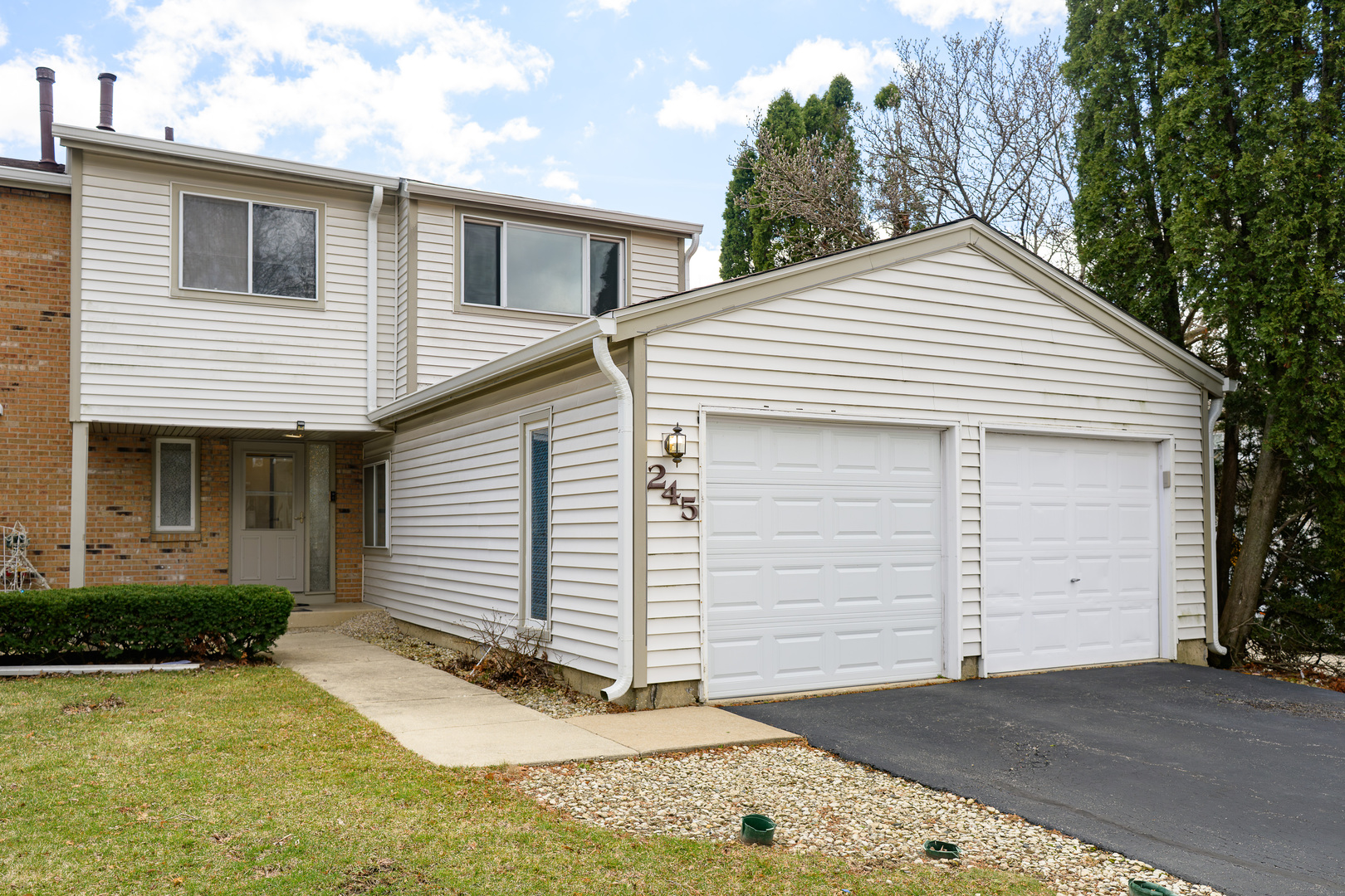 245 Porter Lane Bolingbrook, IL 60440 - Photo 2 of 24