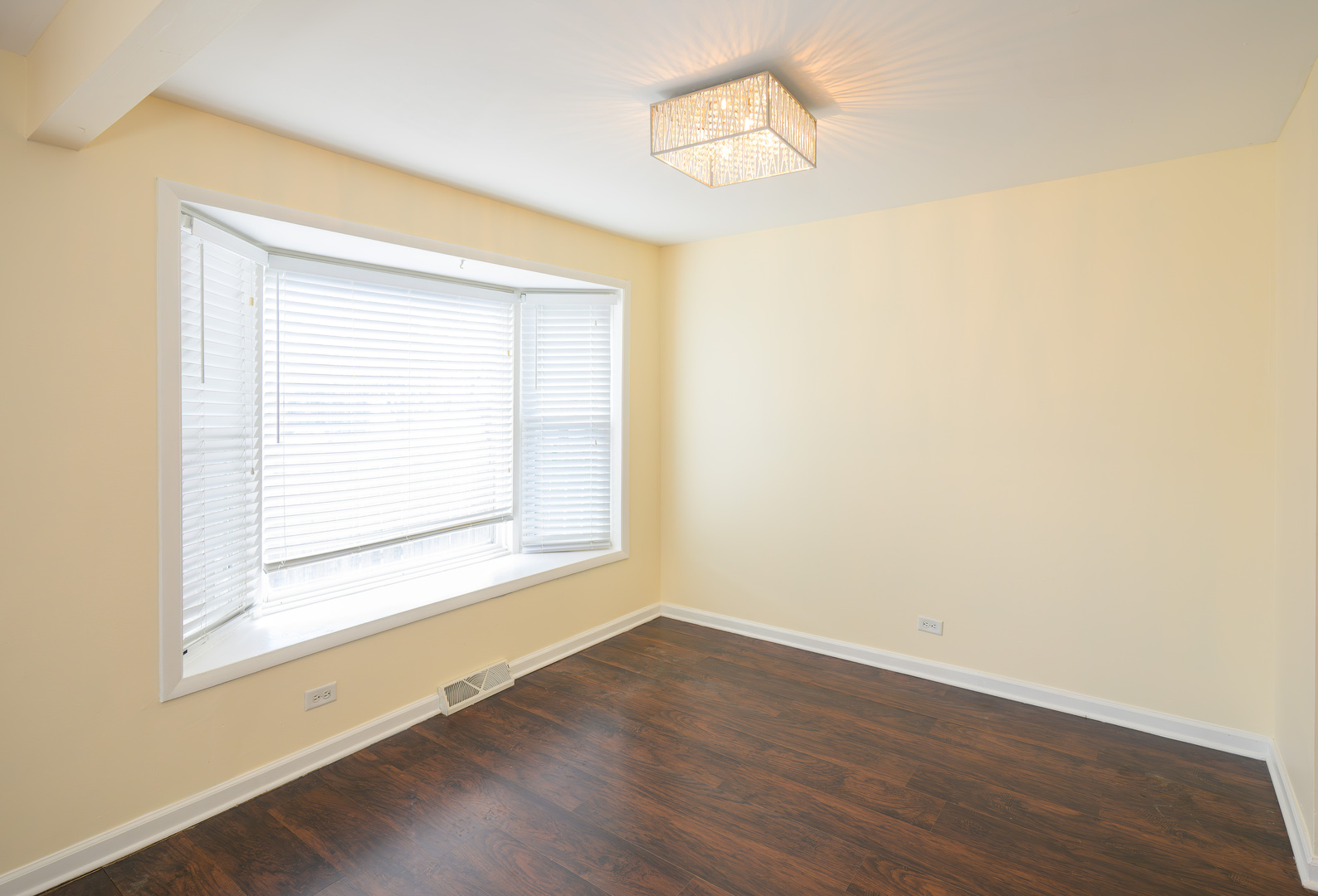 245 Porter Lane Bolingbrook, IL 60440 - Photo 7 of 24