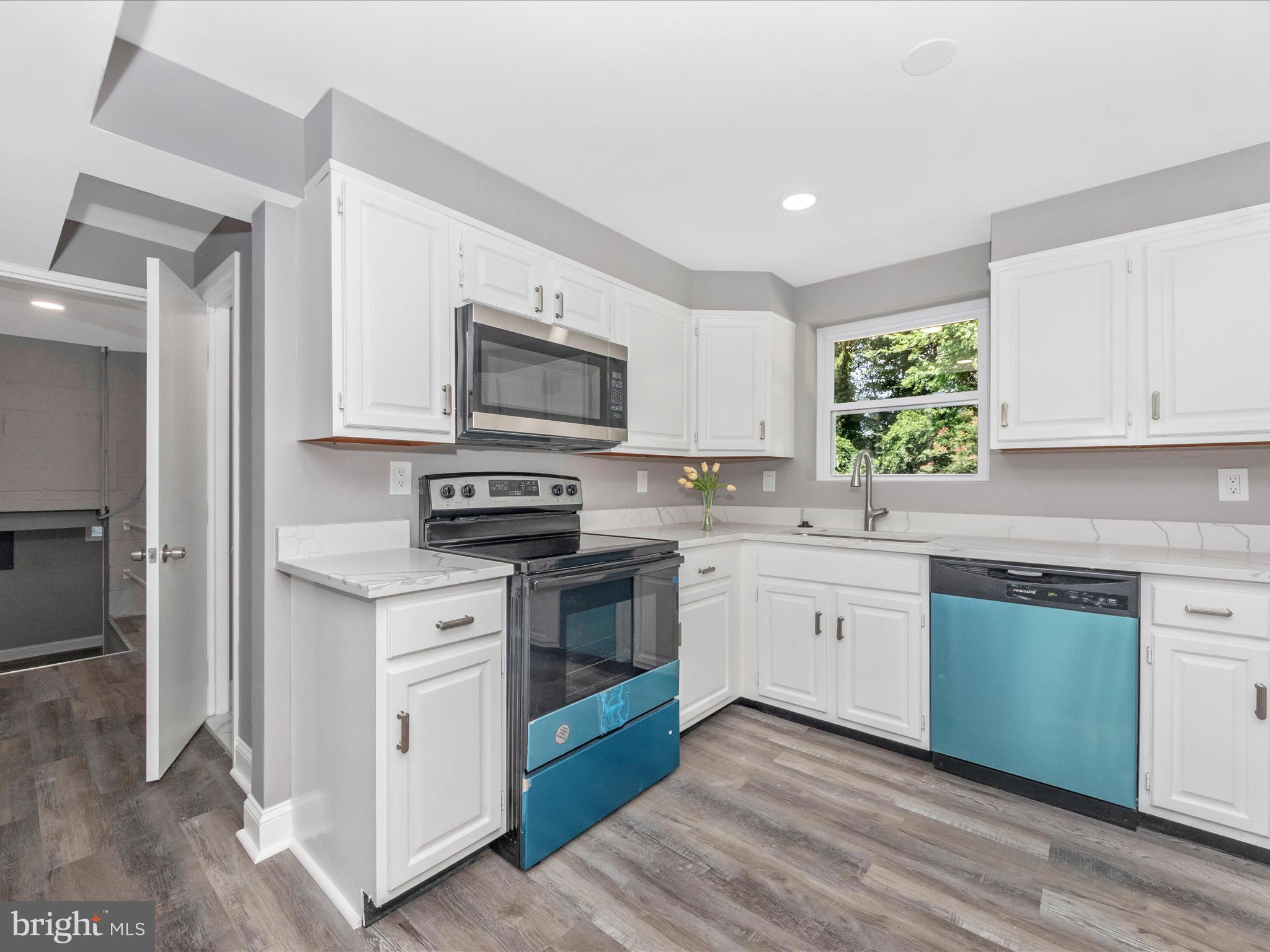 1402 Ray Road Hyattsville, MD 20782 - Photo 16 of 51 Kitchen