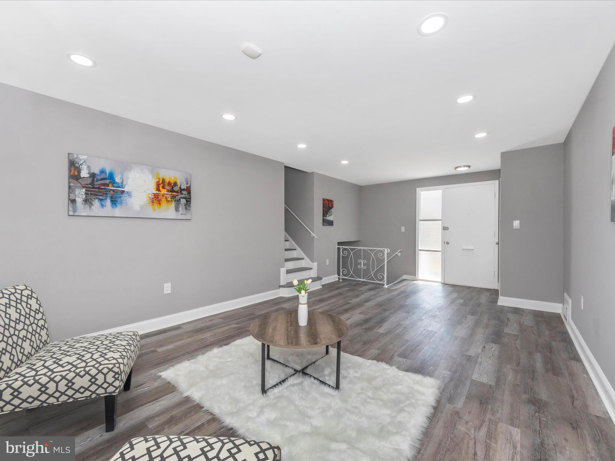 1402 Ray Road Hyattsville, MD 20782 - Photo 6 of 51 Living Room