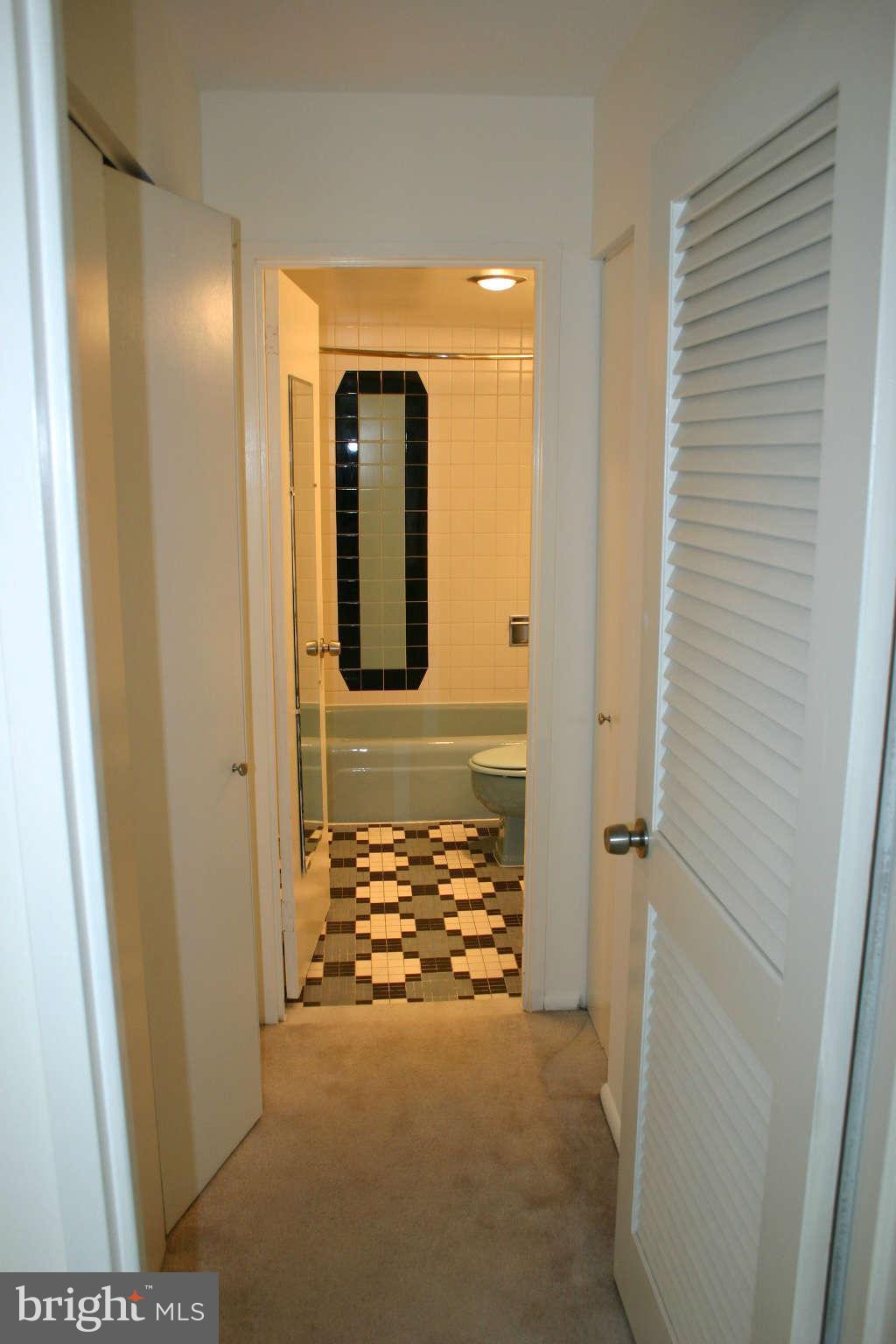 700 7th Street Southwest, Unit 423 Washington, DC 20024 - Photo 15 of 20 Bath