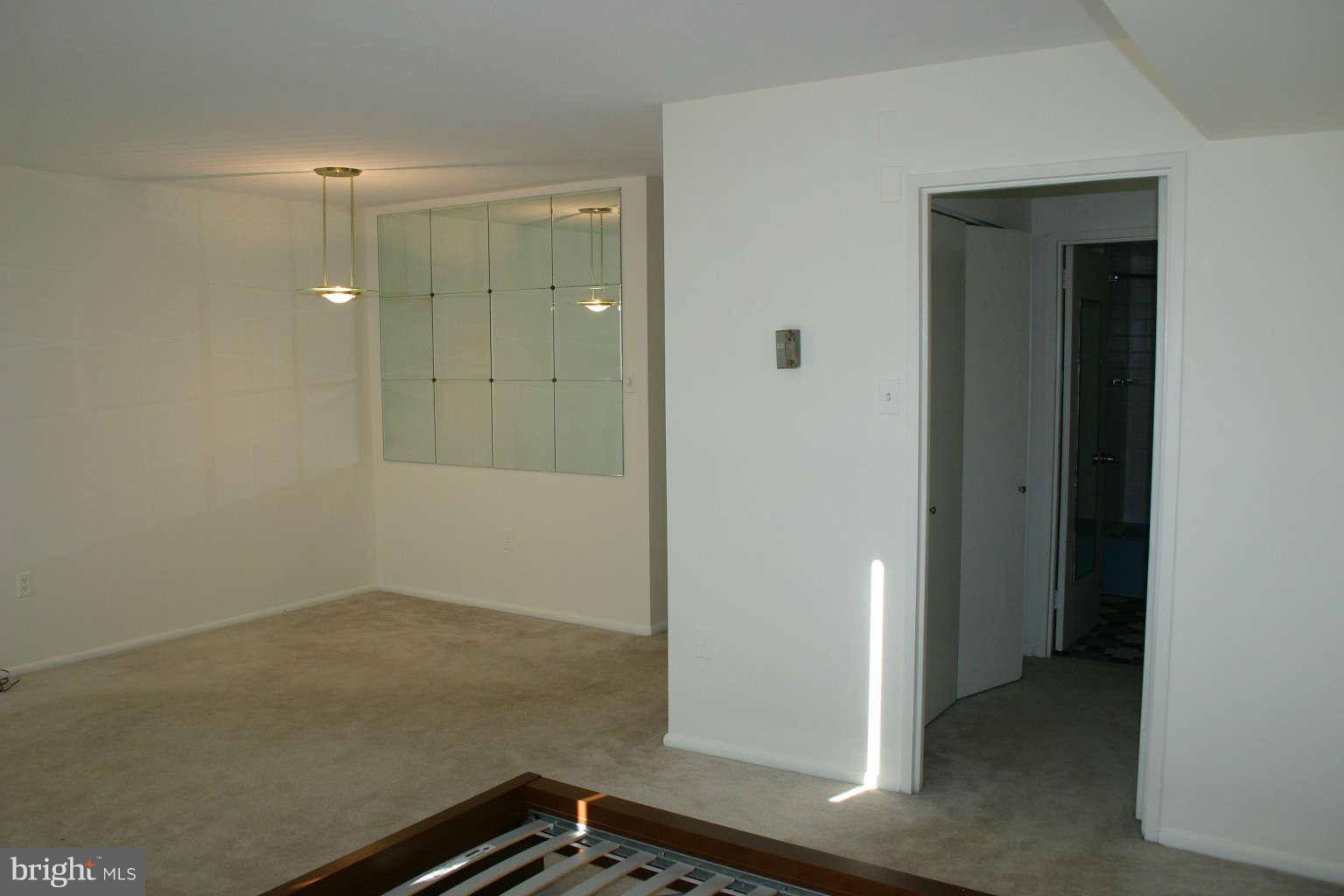 700 7th Street Southwest, Unit 423 Washington, DC 20024 - Photo 9 of 20 Dining Room