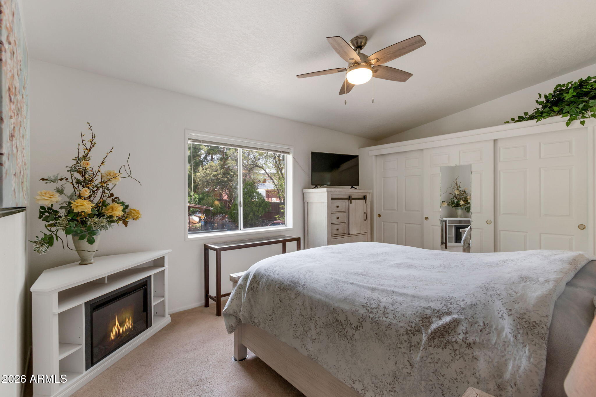 6770 West State Rte 89A, Unit 148 Sedona, AZ 86336 - Photo 14 of 22 Primary Bedroom