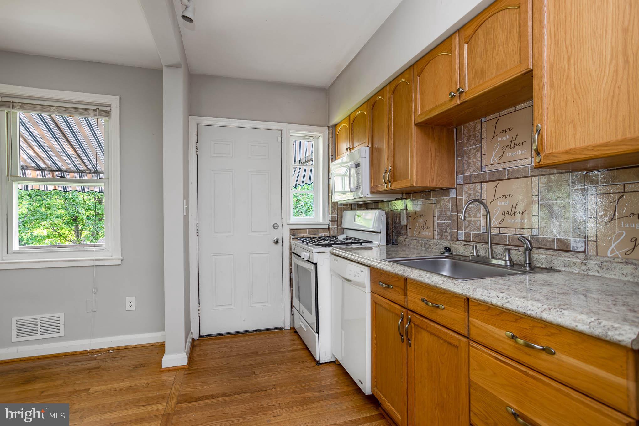 8364 Hillendale Road Parkville, MD 21234 - Photo 16 of 26