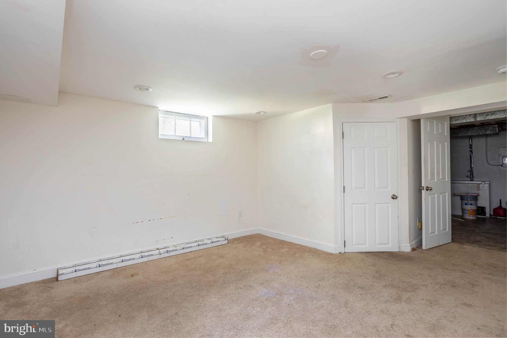 8364 Hillendale Road Parkville, MD 21234 - Photo 17 of 26