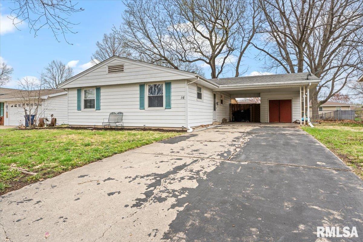 16 Marian Lane Springfield, IL 62704 - Photo 1 of 30