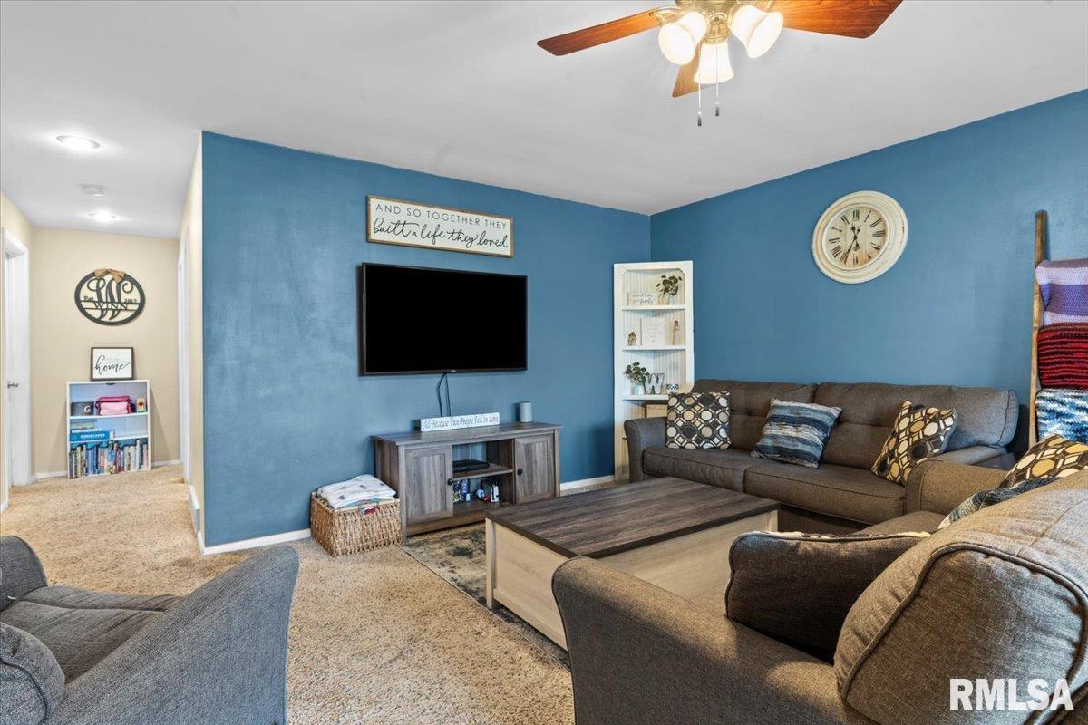 16 Marian Lane Springfield, IL 62704 - Photo 5 of 30