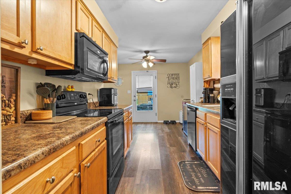 16 Marian Lane Springfield, IL 62704 - Photo 8 of 30