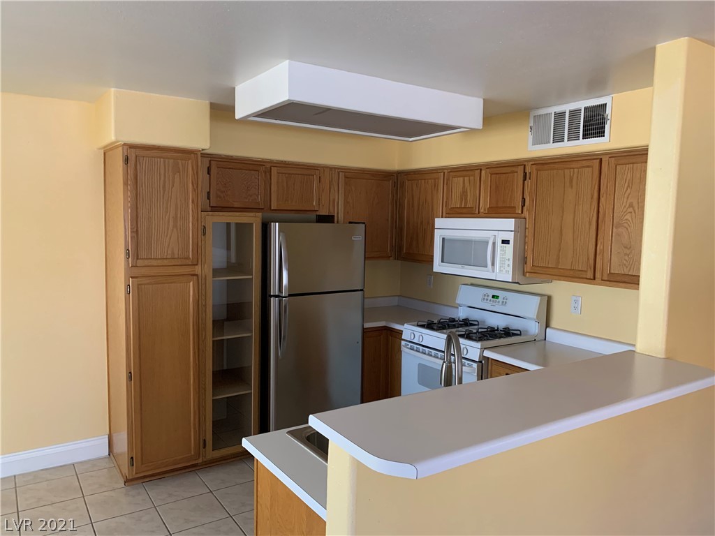 3425 East Russell Road, Unit 258 Las Vegas, NV 89120 - Photo 3 of 22