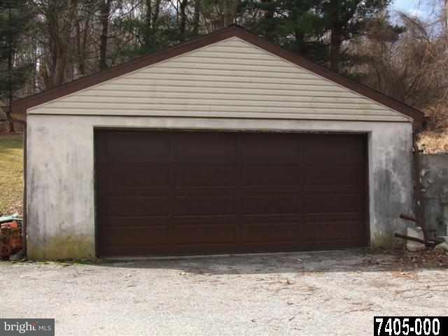 271 Hess Farm Road York, PA 17403 - Photo 3 of 9 Gallery Image 3