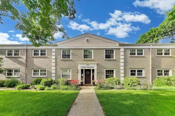 $315,000 | 1530 East Northwest Highway, Unit 2A, Arlington Heights, IL 60004