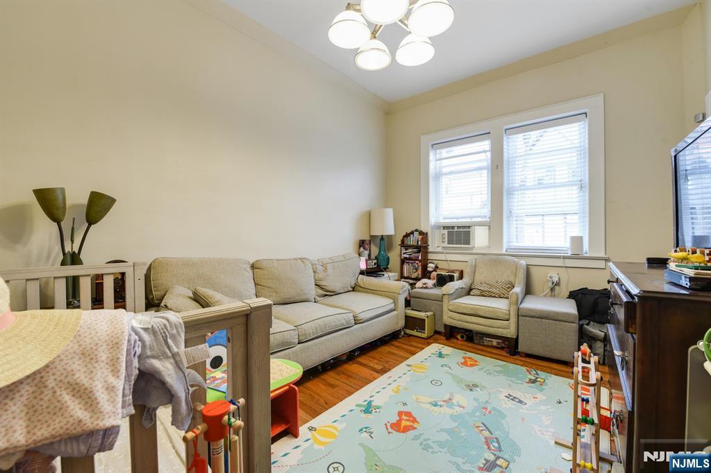 137 Valley Road Montclair, NJ 07042 - Photo 3 of 24