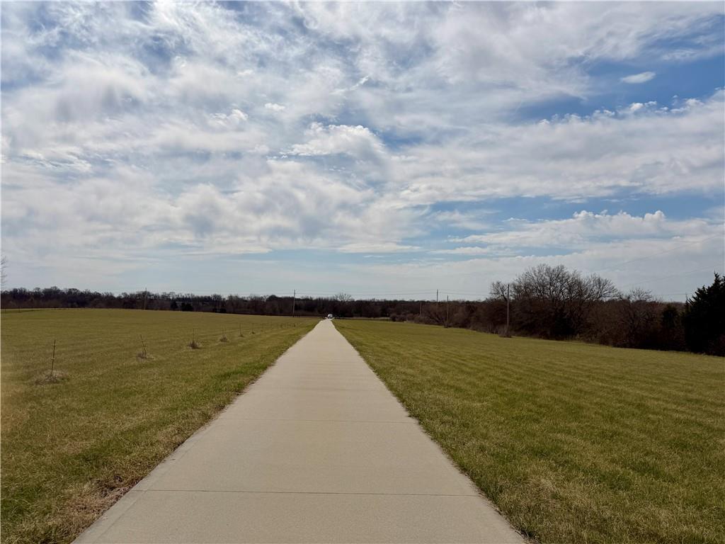 15006 Leavenworth Road Basehor, KS 66007 - Photo 2 of 12