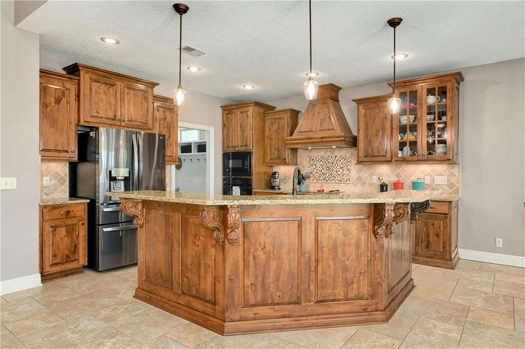 15006 Leavenworth Road Basehor, KS 66007 - Photo 23 of 63