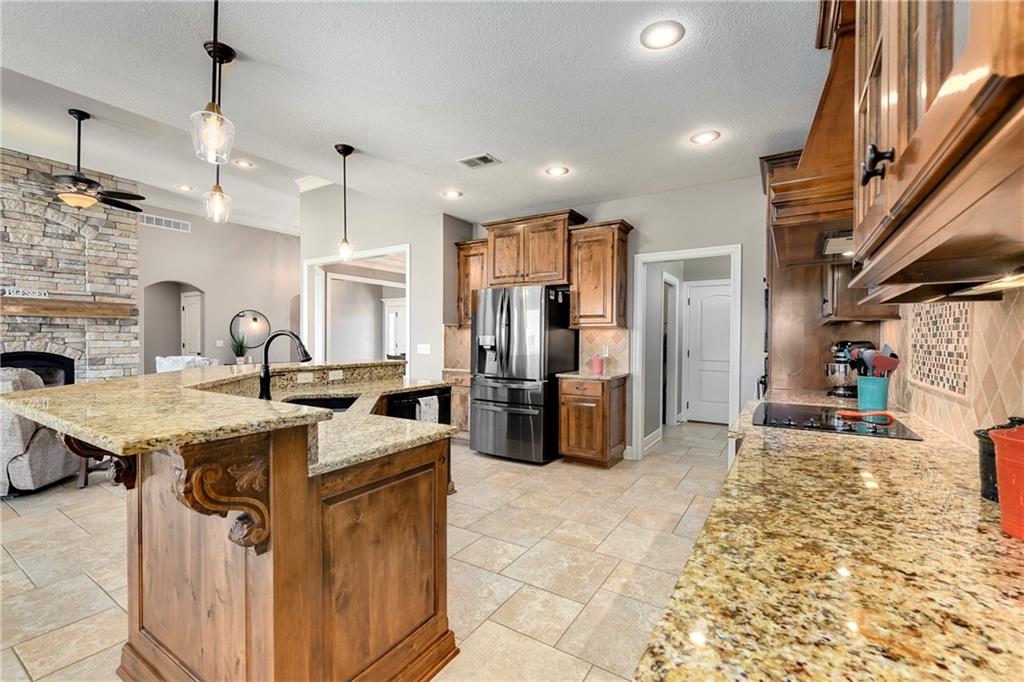 15006 Leavenworth Road Basehor, KS 66007 - Photo 25 of 63