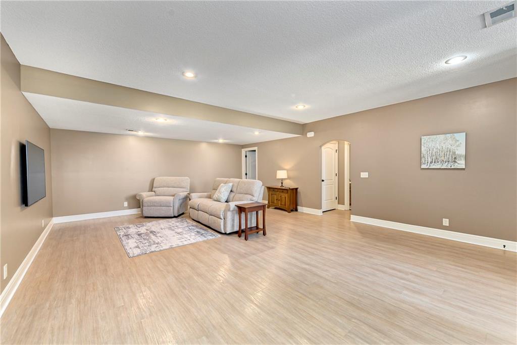 15006 Leavenworth Road Basehor, KS 66007 - Photo 48 of 63
