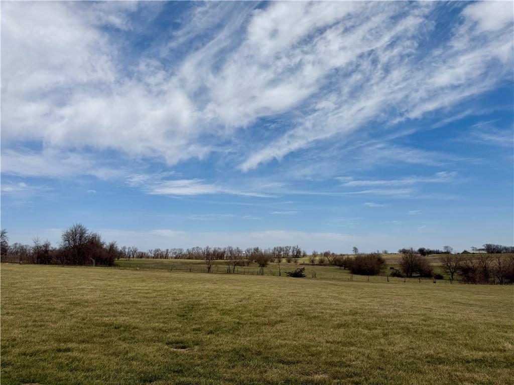 15006 Leavenworth Road Basehor, KS 66007 - Photo 7 of 12