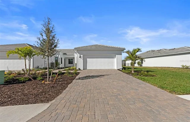 $435,000 | 18833 Indian Rock Place, Bradenton, FL 34212