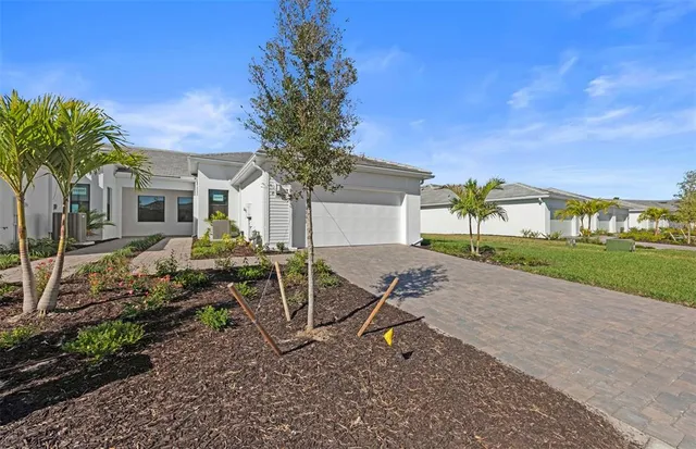 $435,000 | 18833 Indian Rock Place, Bradenton, FL 34212