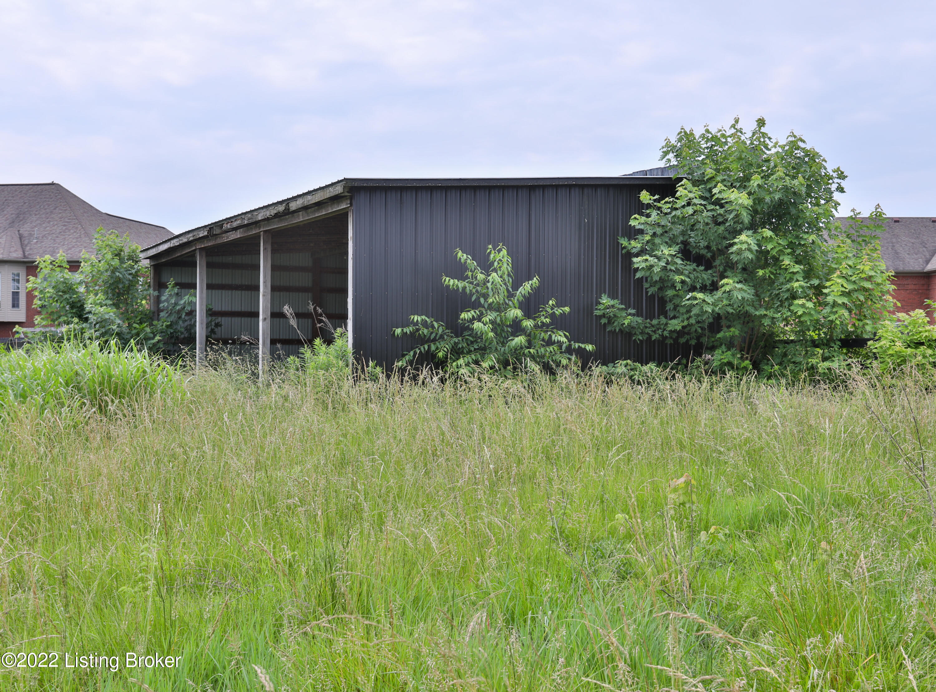 2750 Greenbriar Road Mount Washington, KY 40047 - Photo 44 of 49 Run in shed