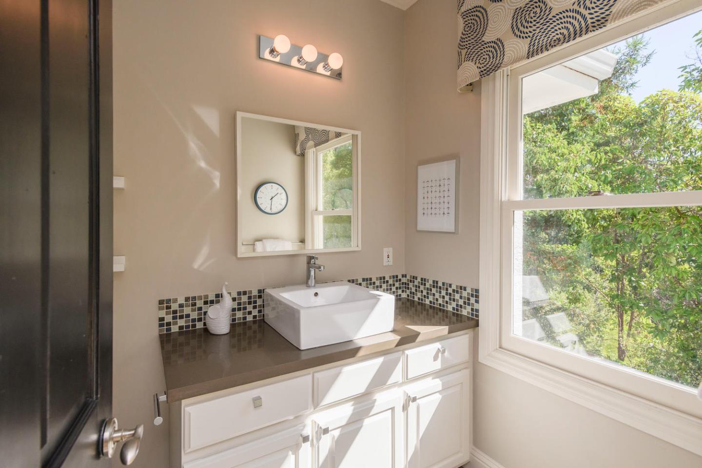 930 Hayne Road Hillsborough, CA 94010 - Photo 23 of 50 Gallery Image 23