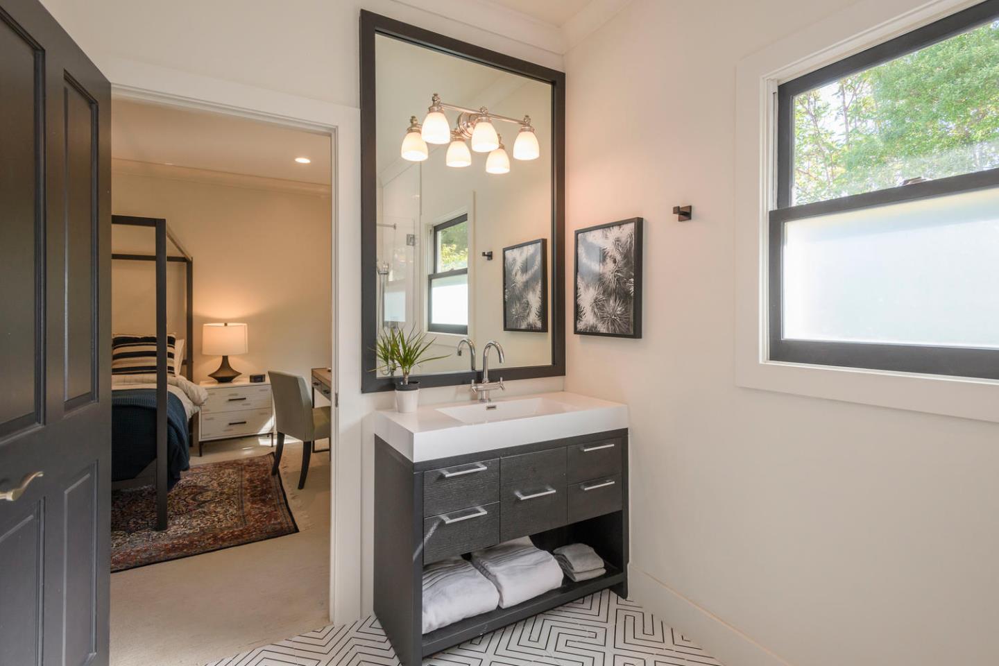 930 Hayne Road Hillsborough, CA 94010 - Photo 25 of 50 Gallery Image 25