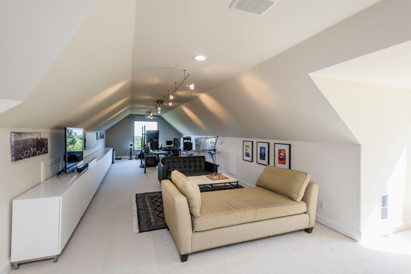 930 Hayne Road Hillsborough, CA 94010 - Photo 29 of 50 Gallery Image 29