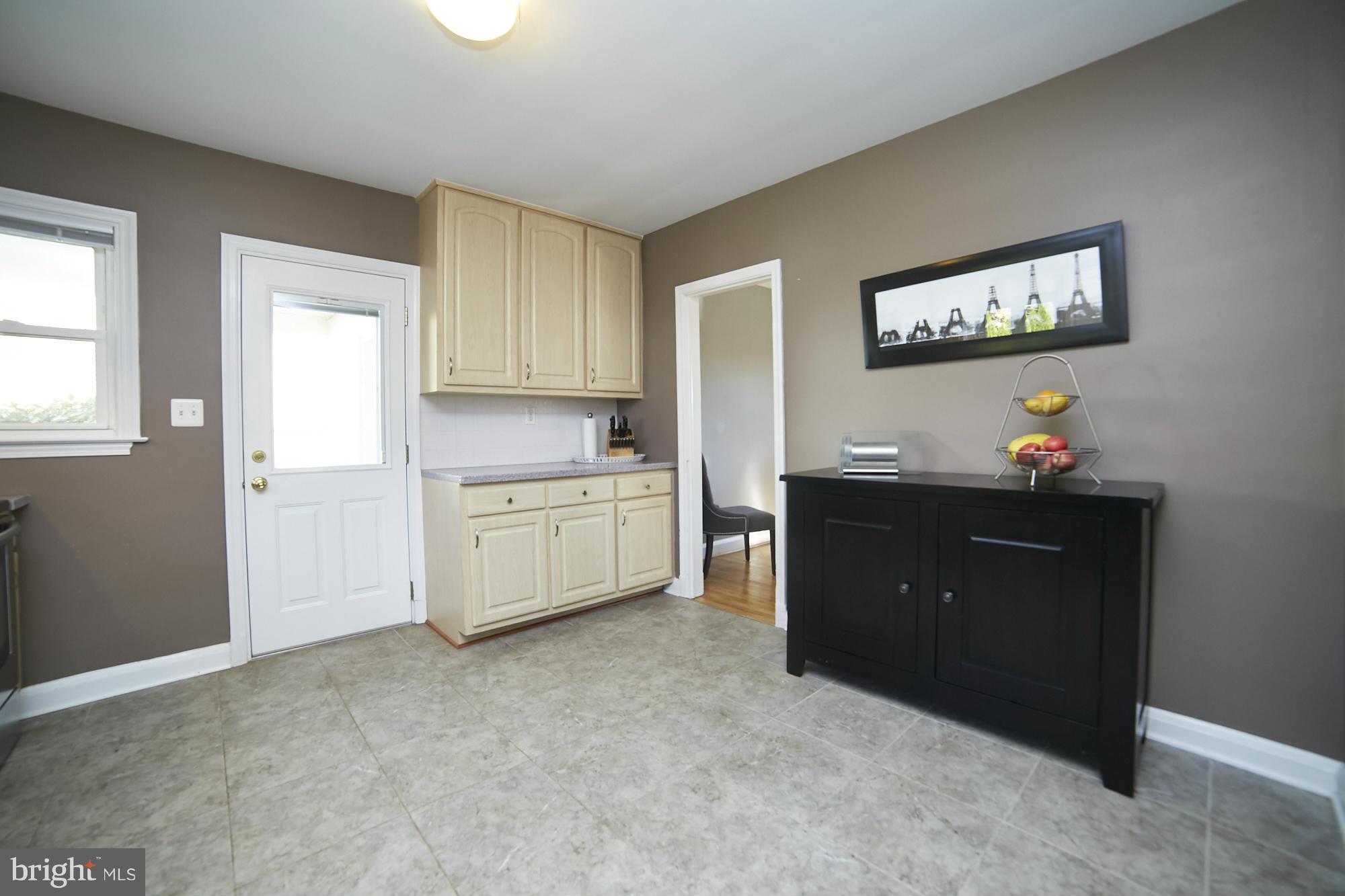 414 Range Road Towson, MD 21204 - Photo 11 of 30 Kitchen