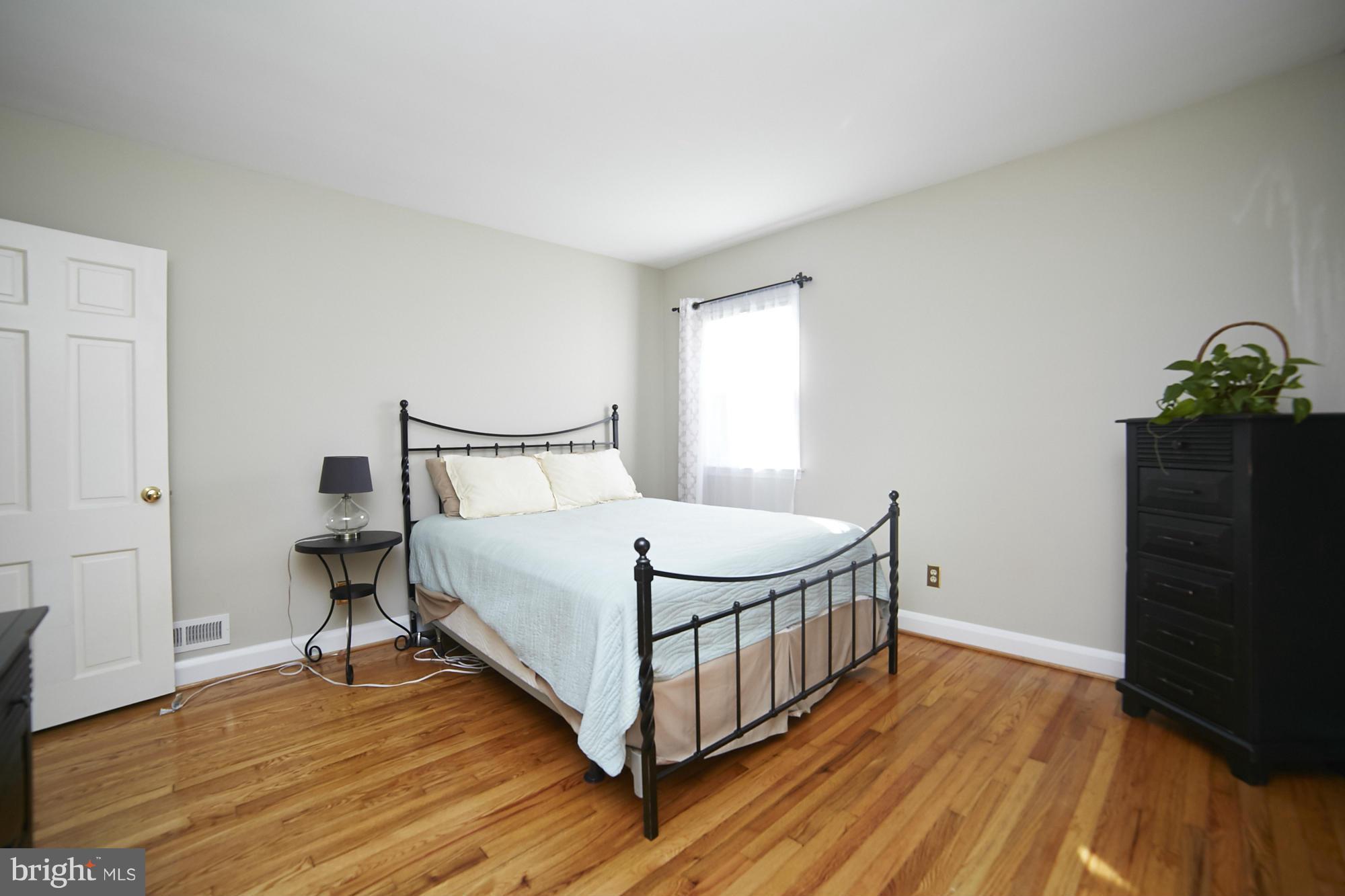 414 Range Road Towson, MD 21204 - Photo 24 of 30 Bedroom