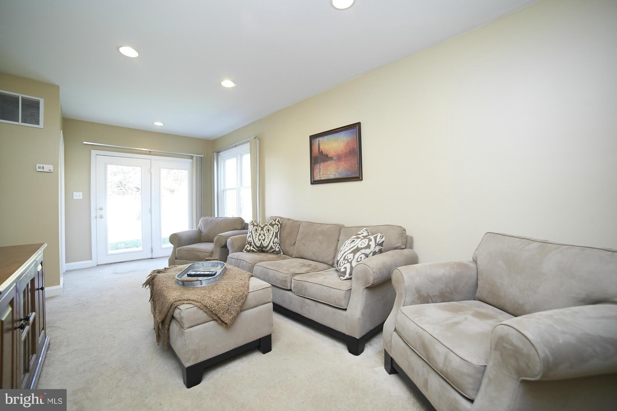 414 Range Road Towson, MD 21204 - Photo 27 of 30 Family Room