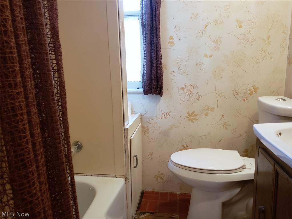 1343 Penhurst Road Cleveland, OH 44110 - Photo 7 of 17 Gallery Image 7